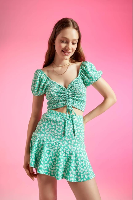 Ven Boutique Kolları Tül Detaylı Mini Elbise Ven Boutique Kolları Tül Detaylı Mini Elbise